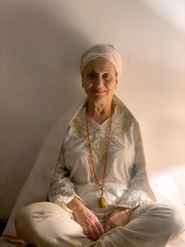 Hari Gun Giulia Carbone